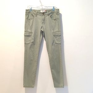 Cabi Celadon Cargo Skinny Jeans size 6 Green Six Pocket 3048